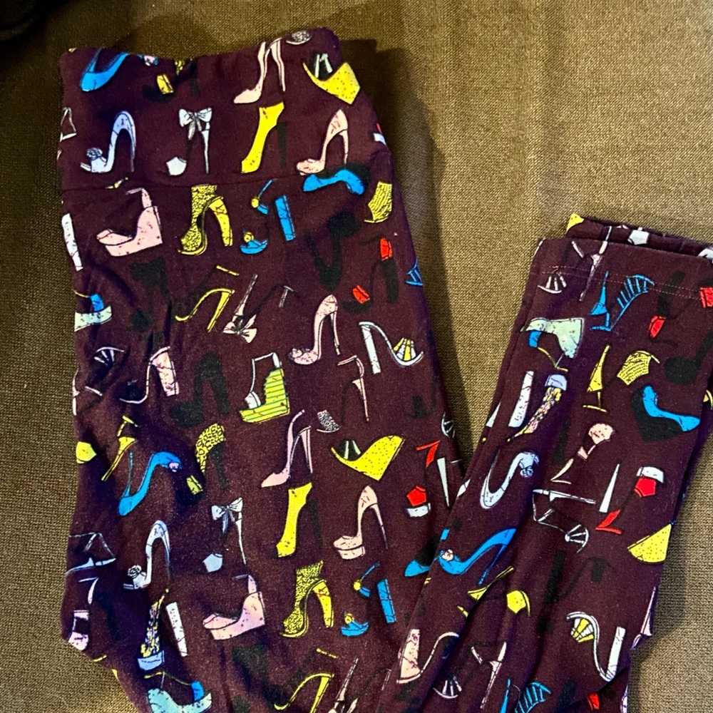 Stilettos leggings. Hot heals